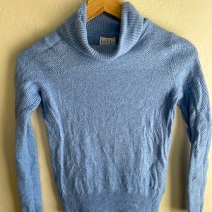 Nicole Miller Small 100% cashmere turtleneck sweater